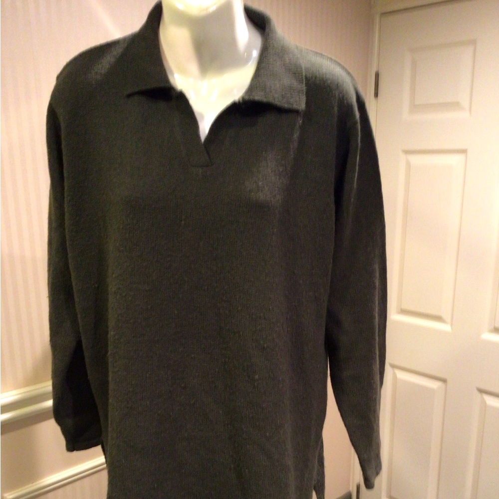 🛍2 for $30🛍Collared knit slip on long sleeve top Preloved.